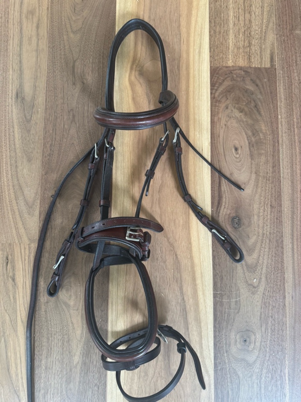Brown Leather Horse Bridle - Classic Equestrian Headstall